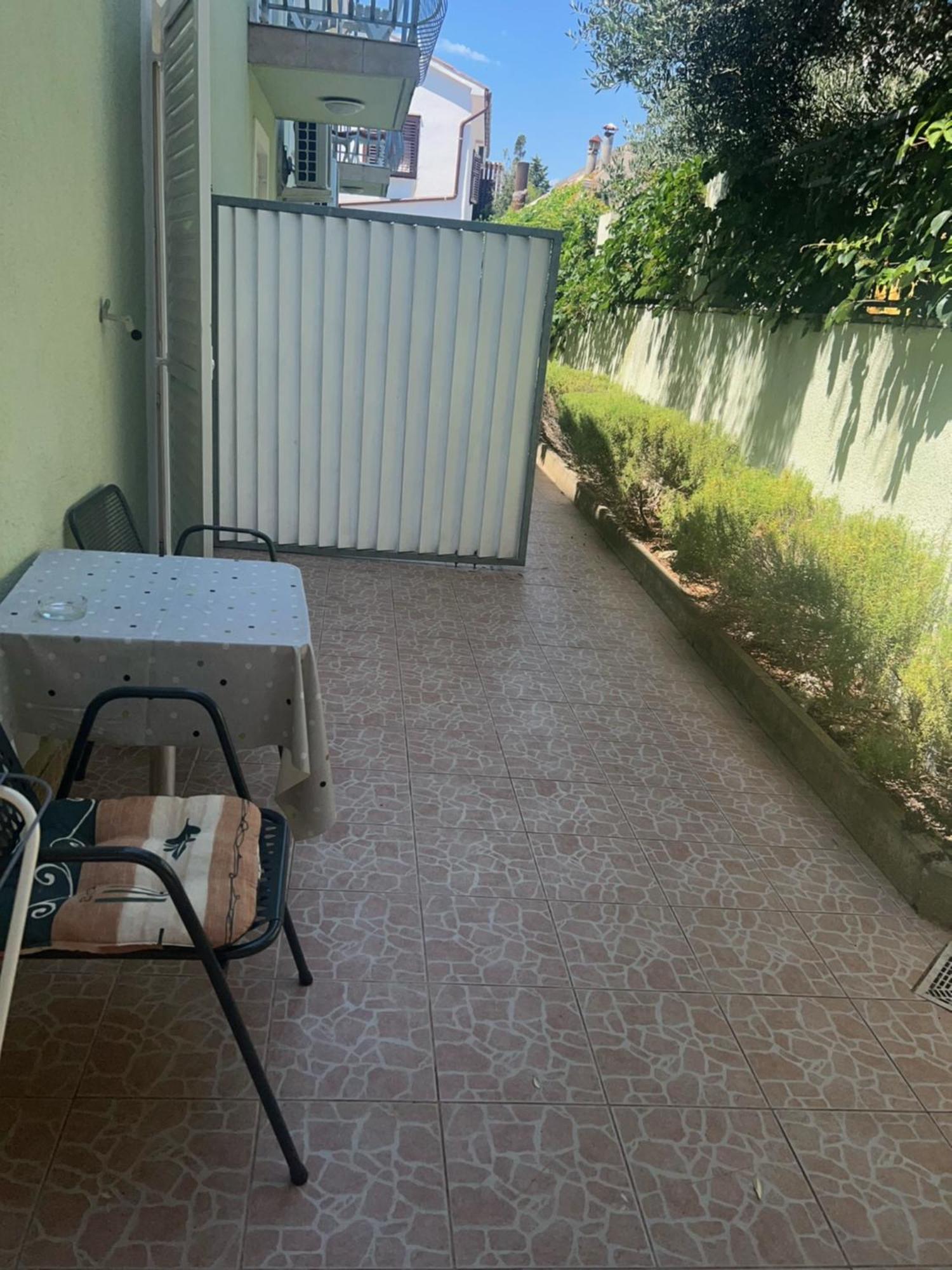 Apartments Svekric Novalja Ngoại thất bức ảnh